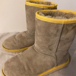 Grey and yellow trimmed UGGS UGG boots